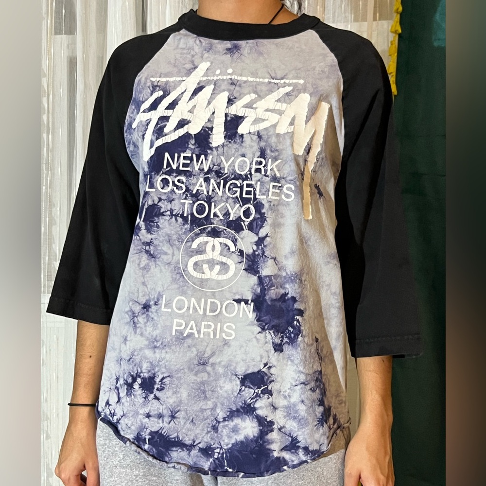 STUSSY TIE DYE BASEBALL TEE